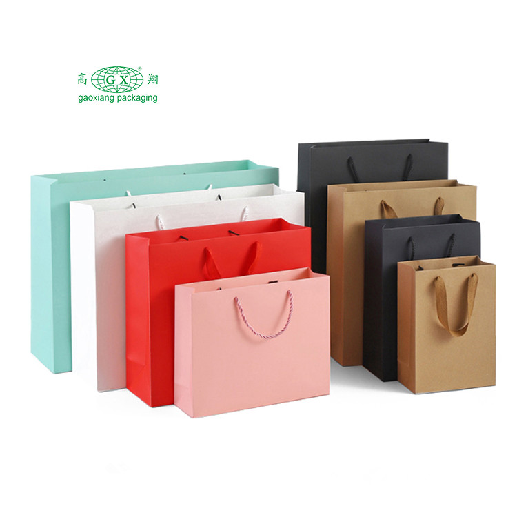 โลโก้ที่กำหนดเองจากโรงงาน bolsas de papel ถุงบรรจุภัณฑ์ของขวัญสุดหรูถุงช้อปปิ้งกระดาษที่ใช้ซ้ำได้